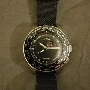 Nixon watch